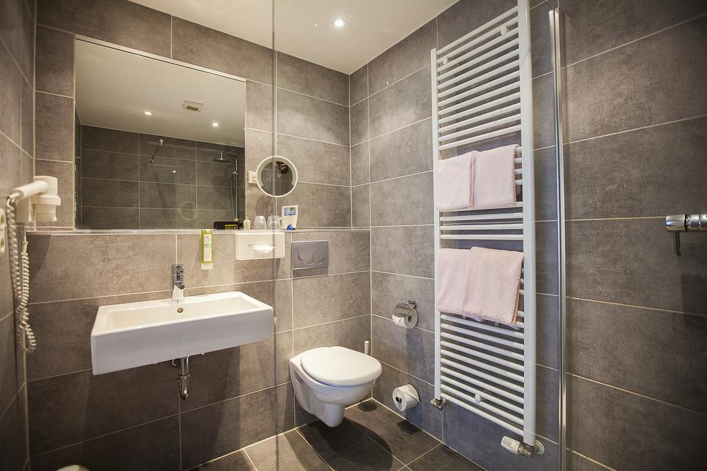 Am Bismarck Hotel Mannheim Room photo